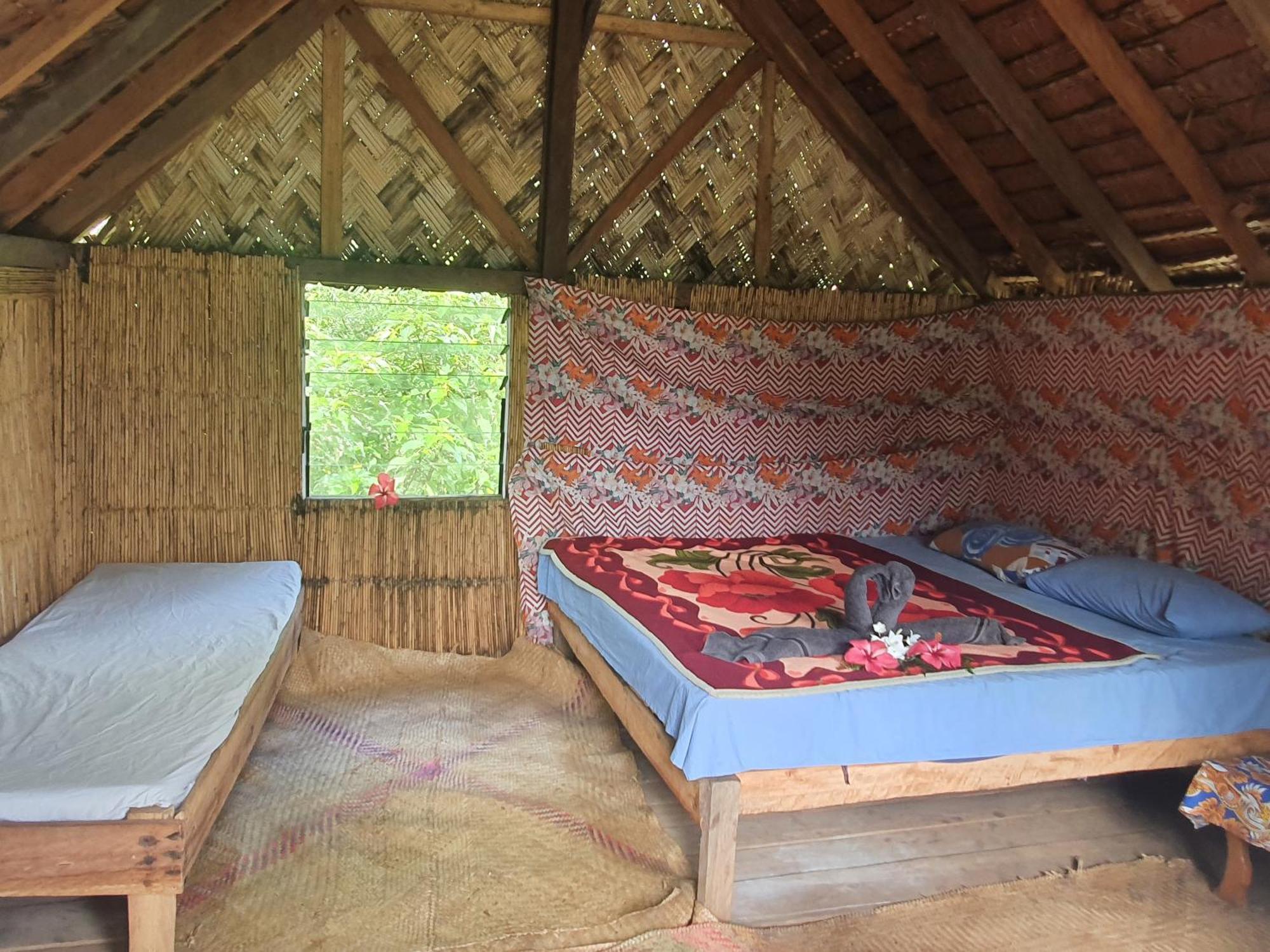 Island Paradise Bungalows Lenkuru Kültér fotó